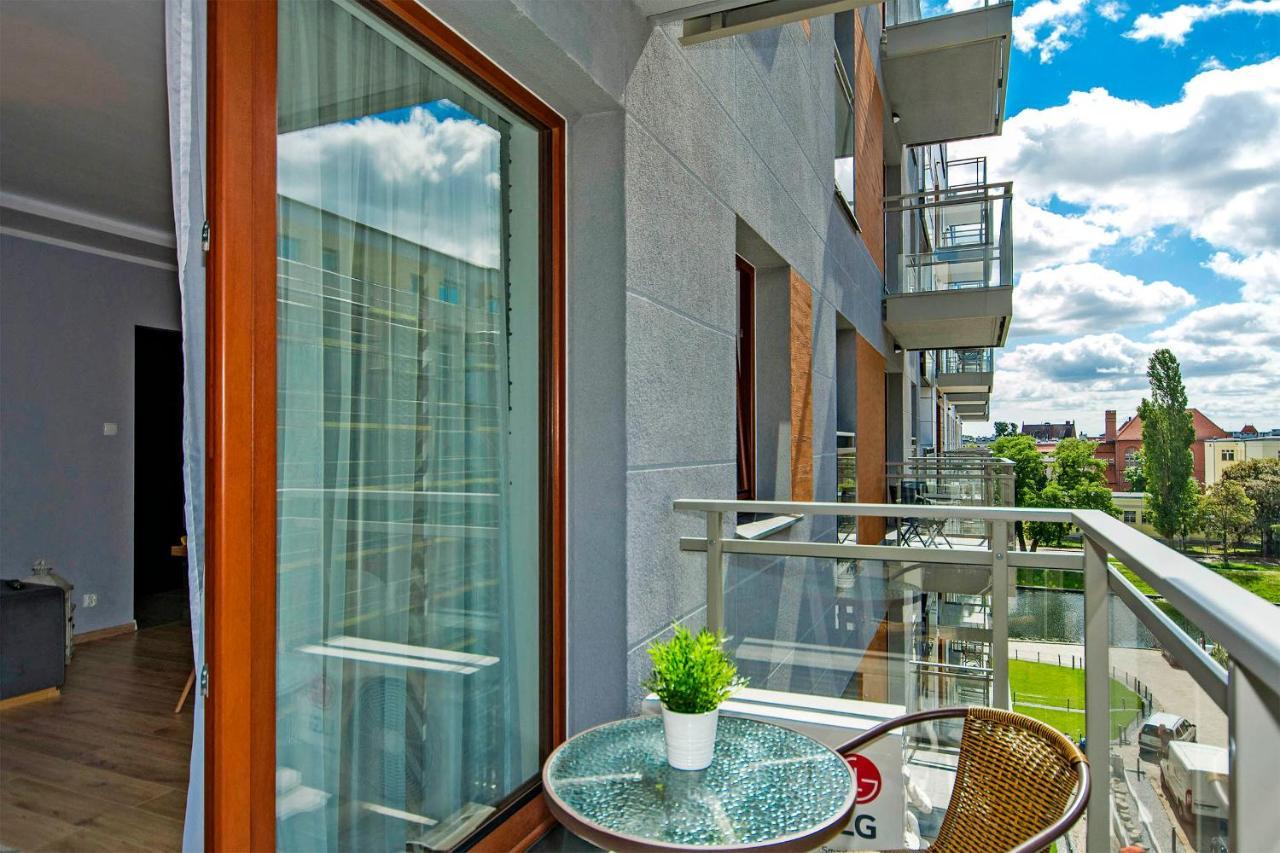 Stylish Apartment Oldtown Riverview Balcony غدانسك المظهر الخارجي الصورة